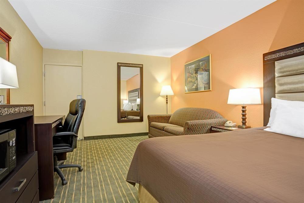 Holiday Inn Express - Minneapolis West - Plymouth, An Ihg Hotel Екстериор снимка